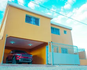 ”House with Pool, BBQ and close to the Airport” - Image 5