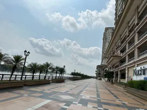 Kuching City Center Riverine Apartment With Balcony and Marvelous View - Image 3