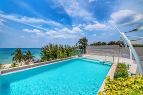 Beachfront & Sea View Penthouse - Image 3