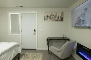 FIFA Stay - Private Suite with AC, WiFi & Parking - Image 3