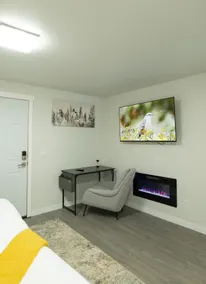 FIFA Stay - Private Suite with AC, WiFi & Parking - Image 5