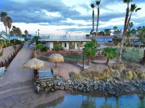 Tranquil Riverfront Luxury Home! - Image 2