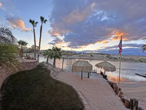 Tranquil Riverfront Luxury Home! - Image 4