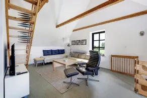 Apartment with beautiful views - Image 4