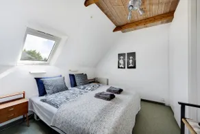 Apartment with beautiful views - Image 3