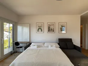 Panoramic view with pool & sauna - Image 2