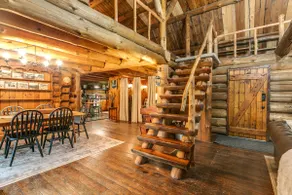The Cabin at Country Acres - Image 4