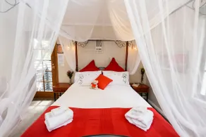 Honeymoon Suite in the Dandenong Ranges - Image 2