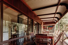 Red Robin Spa Cottage @ Jalbrook - Image 5