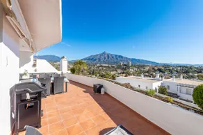 Modern 2 bedroom with Sea and Mountain Views, Pool by Puerto Banus, Marbella - Image 4