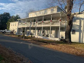 The GrandView on Historic Rose Manor - Image 2