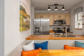 Southern Getaway near Downtown Savannah & Tybee - Image 5