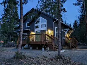 Elkhorn Wapiti Chalet Downtown Packwood, WA - Image 2