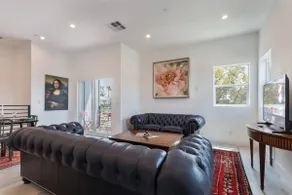 F Home Near DTLA-Near USC - Image 4