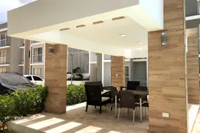 Modern Apartment Near Airport & Beach - Image 3