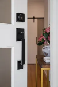 Frankie's Place- lux & stylish - Image 2