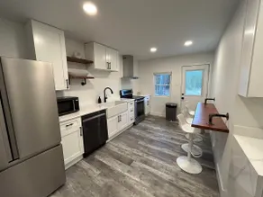 2 Bedroom Guest House - Image 4