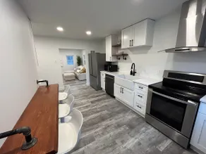 2 Bedroom Guest House - Image 3