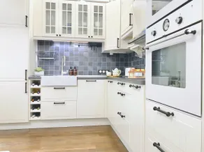 Vintage Top Centre Apartment - Image 5