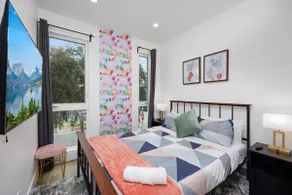 In vogue and Modern 4B2.5B Home - Image 3