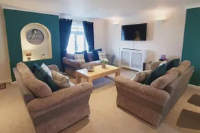 Compass Cottage, sleeps 8 + dog - Image 3