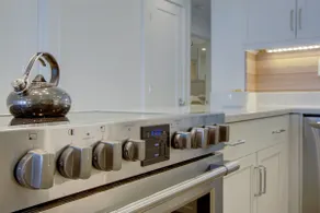 Newly Renovated 2BR/2BA Oceanfront Villa - Image 3
