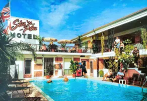 vintage vibe ~ 3 min to beach ~ pool ~ - Image 3