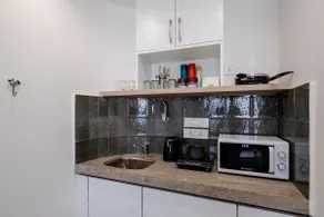 Quaint 1BHK With Private Kitchen in Central Jaipur - Image 3