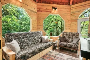 Oregon Treehouse Getaway! - Image 4