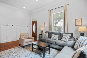 Charming Home w/King Bed Between Downtown & Beach - Image 3