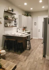 Mo Manor - Hill Country Duplex - Image 3