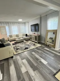 Lovely 3 Bedroom Apartment - Image 2