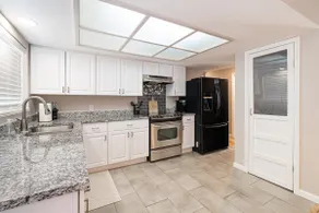 Vibrant Boho Home 3 Bed Pet Friendly - Image 2