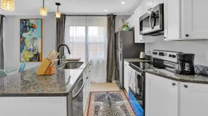 Luxury Apartment In Lakewood - Image 2
