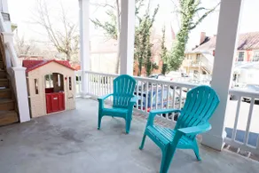 Spacious 3 bedroom apt - Image 4