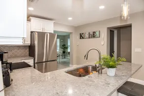 Stylish home away from home. - Image 4
