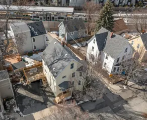 Stylish 4br3ba Somerville Home Near Subway Access - Image 5