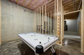 Fence|Ping-Pong|2600 Sqft - Image 3