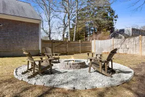Updated, Cozy Cape Home, 5 min Walk to Long Pond - Image 3