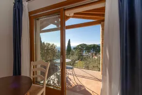 Lake View Studio - Image 2