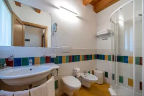 Lake View Studio - Image 4