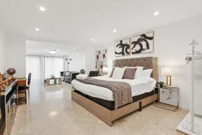 The Luxury ZenScape Retreat (Private Suite) - Image 4