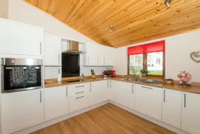 Barn Lodge - Image 2