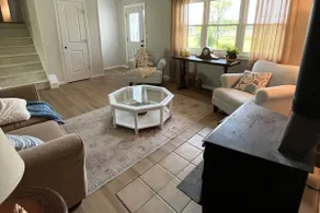 Avon - 4 Bedroom Remodeled Home on Private 1 ACRE - Image 3