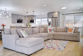 Beauty House near Apple Googl Harker Netflix - Image 2