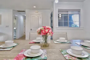 Beauty House near Apple Googl Harker Netflix - Image 4
