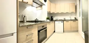 Adelfa: 2 bedrooms, A/C, free parking, next to Hospital - Image 4
