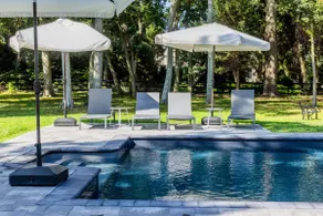Modern farmhouse w/ heated pool, beach, horses and winery in heart of North Fork - Image 3