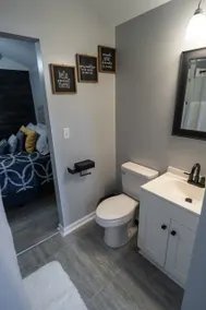 500 Sq Foot Beautiful Modern Cabin - Image 4