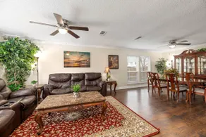 Spacious Home for Large Families - Image 4